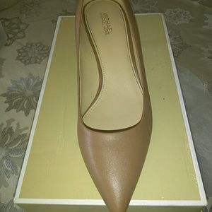 Michael Kors heels size 7